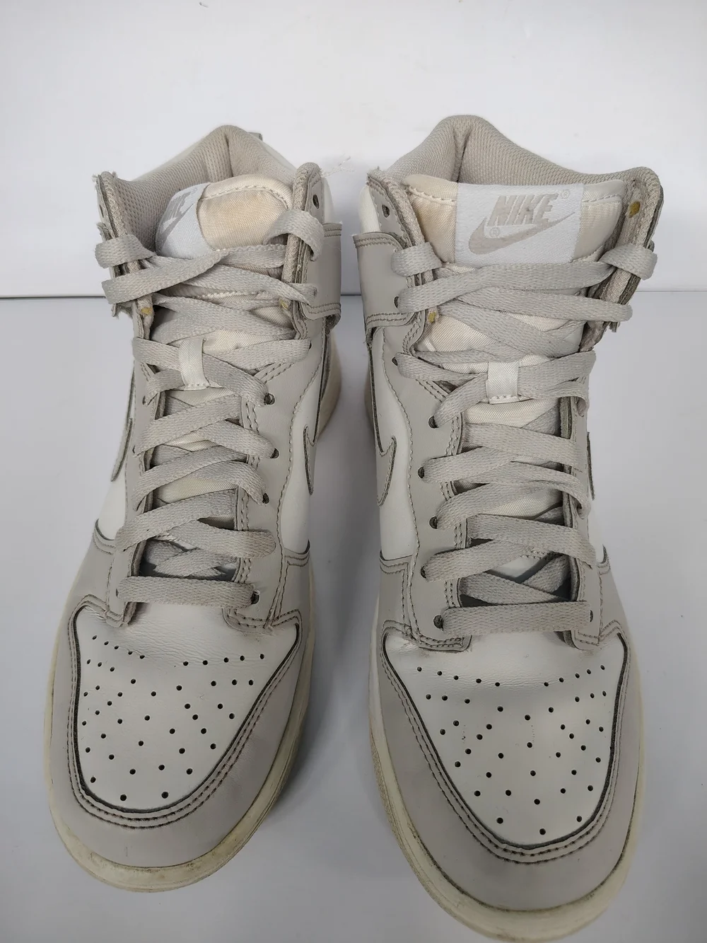 Nike Youth 7 High-Top Sneakers in Light Gray and White